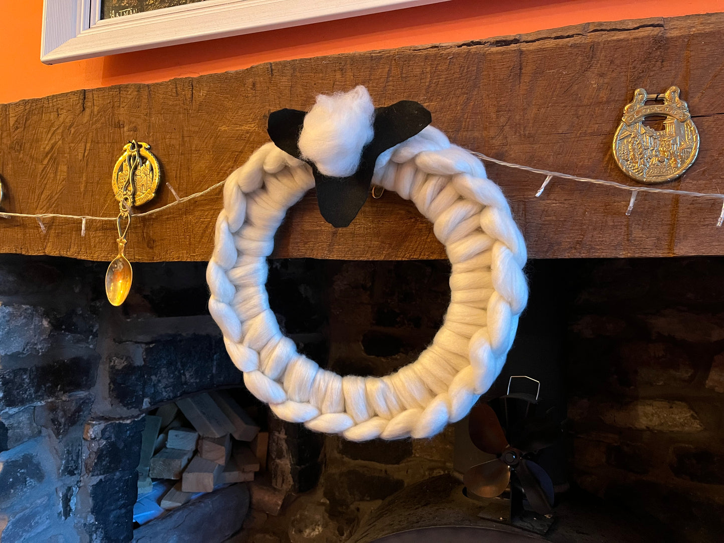 Cosy Throws Sheep Wreath