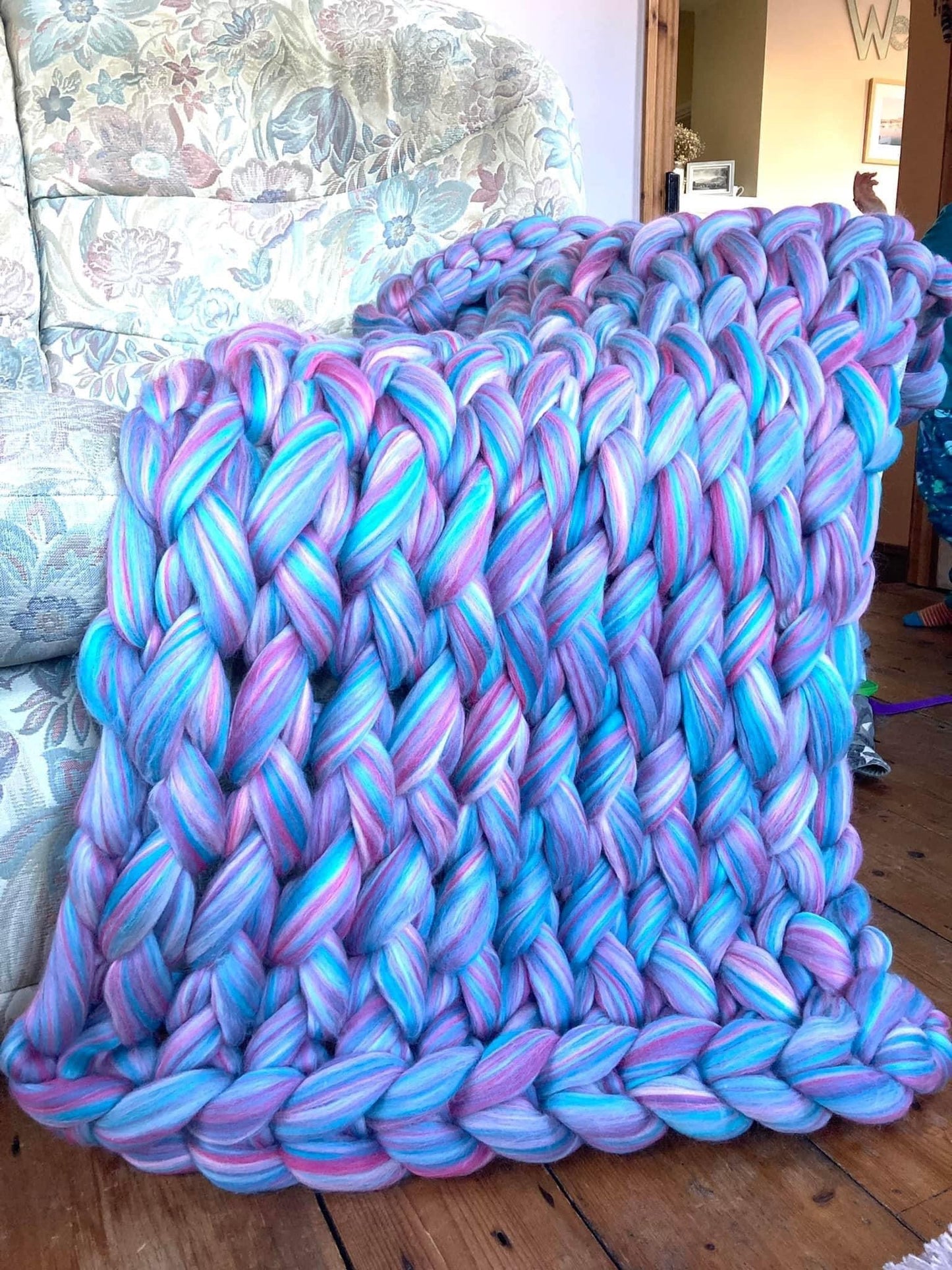 Medium Arm Knitted Throw