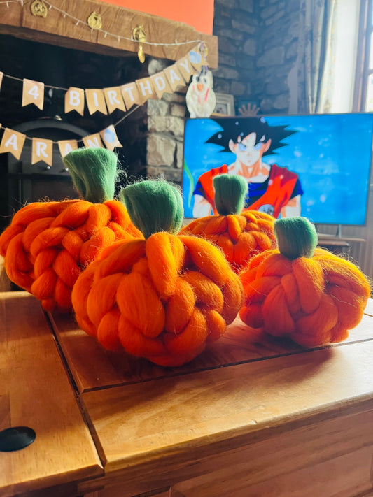 Small Chunky Knit Pumpkin 🎃