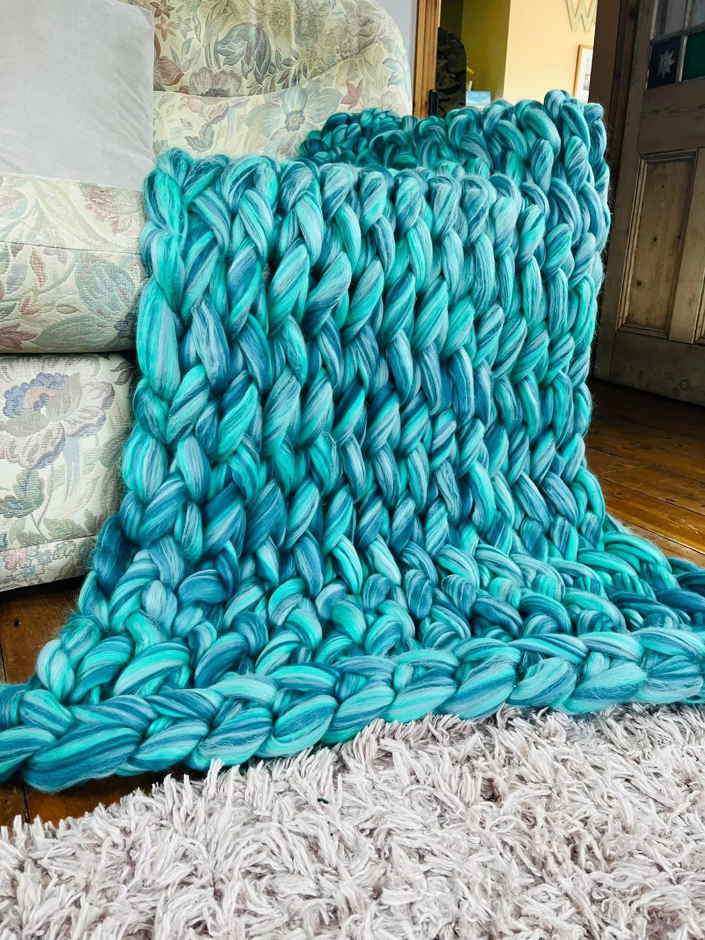 Medium Arm Knitted Throw