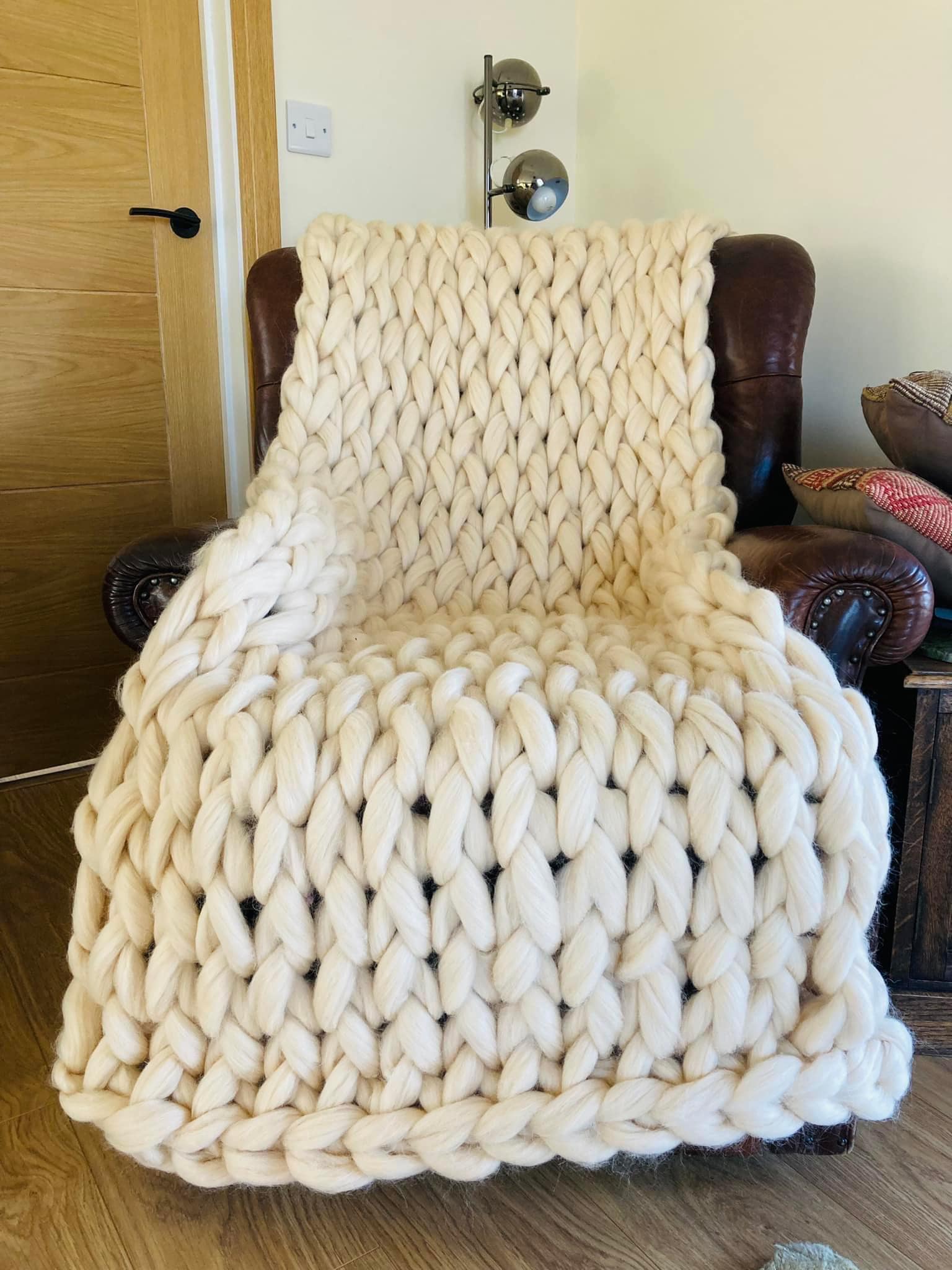 Large Arm Knitted Throw – Cosy Throws